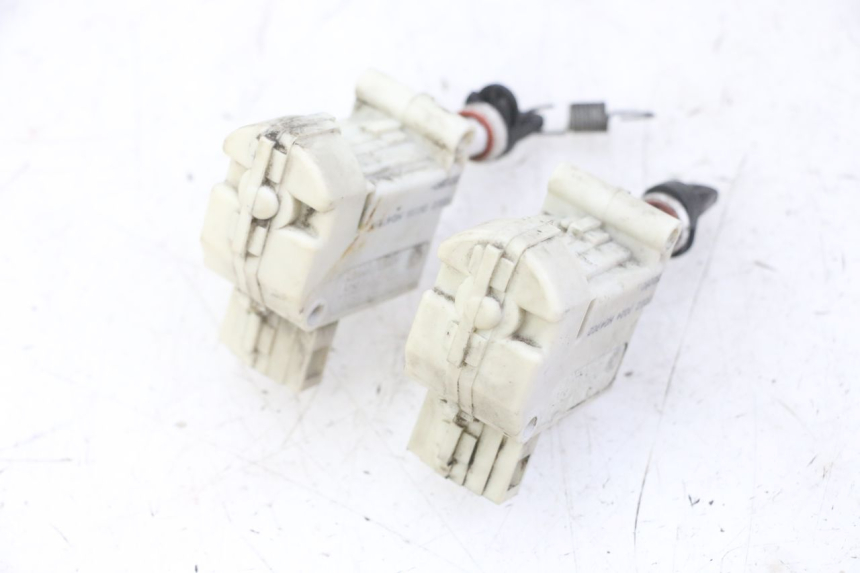 photo de SEAT LOCK ENGINE PIAGGIO MP3 LT 300 (2010 - 2016) - Zoom on usage condition