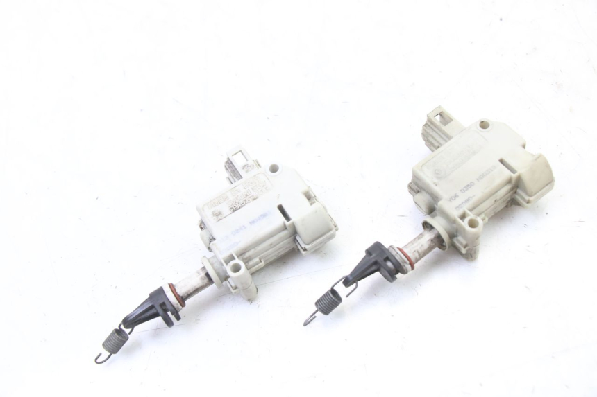 photo de SEAT LOCK ENGINE PIAGGIO MP3 500 (2011 - 2015) - Main view