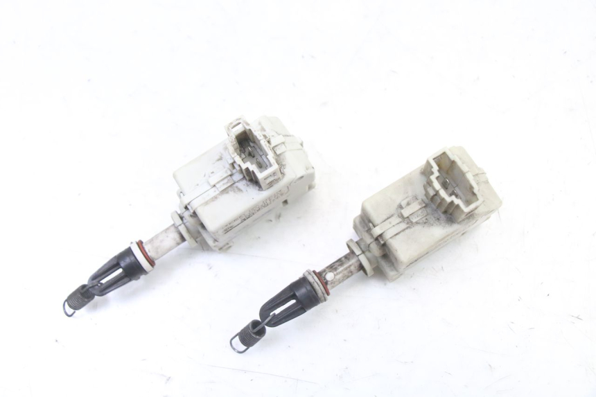 photo de SEAT LOCK ENGINE PIAGGIO MP3 500 (2011 - 2015) - Technical close-up