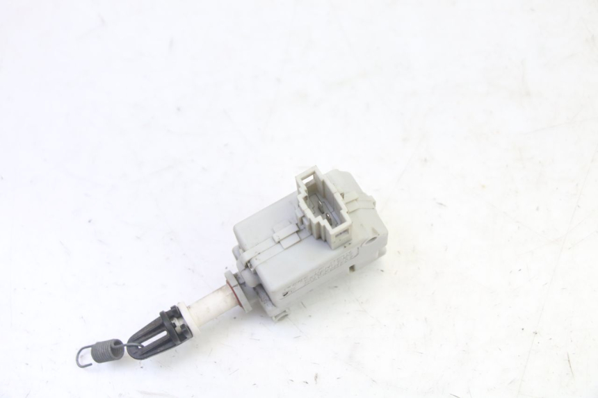 photo de SEAT LOCK ENGINE PIAGGIO MP3 RL 250 (2006 - 2010) - Component detail