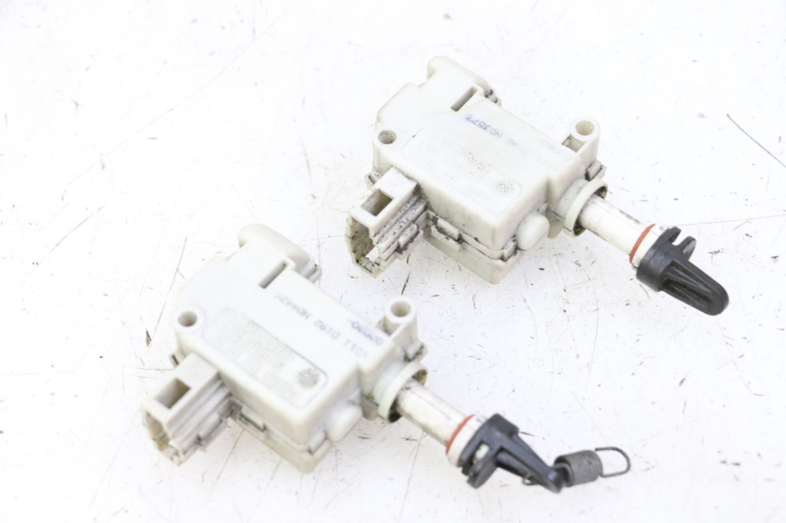 photo de SEAT LOCK ENGINE PIAGGIO MP3 500 (2011 - 2015) - Main view