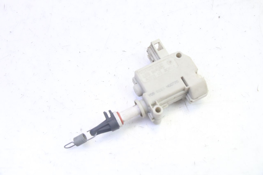 photo de SEAT LOCK ENGINE PIAGGIO MP3 RL 250 (2006 - 2010) - Main view