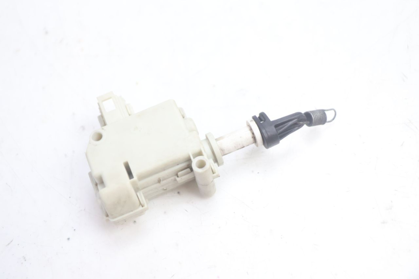 photo de SEAT LOCK ENGINE PIAGGIO MP3 500 (2016 - 2018) - Component detail