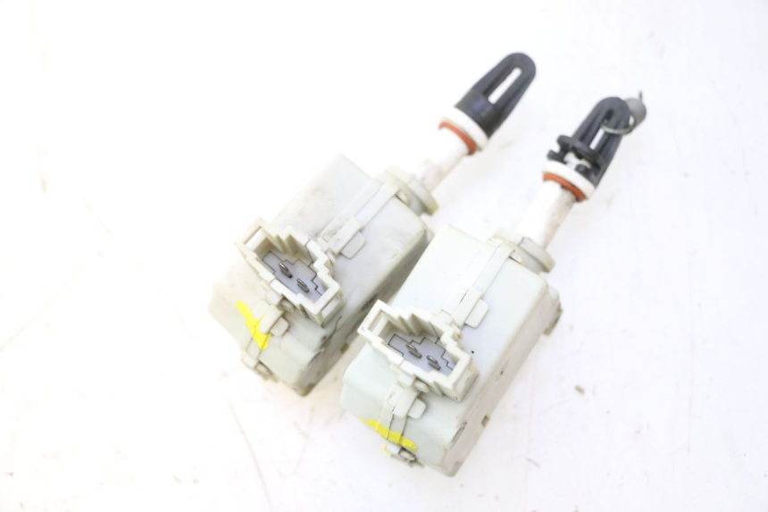 photo de SEAT LOCK ENGINE PIAGGIO MP3 500 (2011 - 2015) - Technical close-up