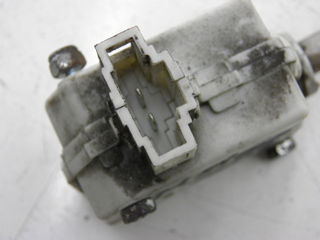 photo de SEAT LOCK ENGINE PIAGGIO X8 STREET 125 (2006 - 2007) - Zoom on usage condition