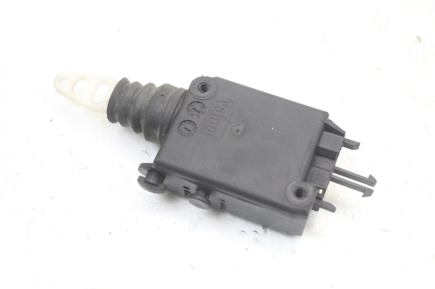 photo de TRUNK OPENING MOTOR PEUGEOT SATELIS 125 (2010 - 2012) - Main view