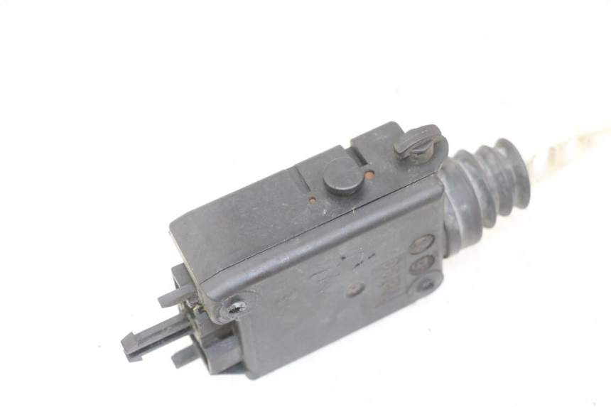 photo de SEAT LOCK ENGINE PEUGEOT SATELIS 125 (2013 - 2018) - Product overview