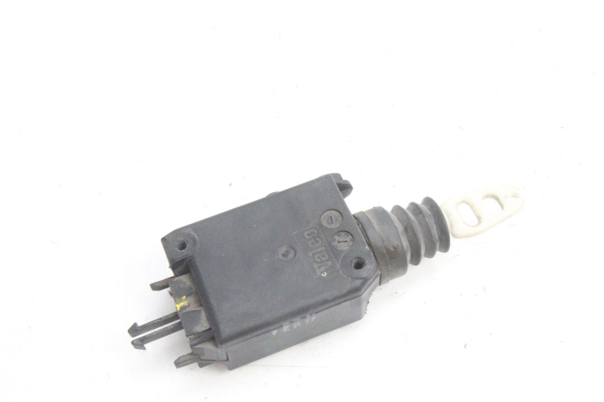 photo de TRUNK OPENING MOTOR PEUGEOT SATELIS 125 (2006 - 2009) - Main view
