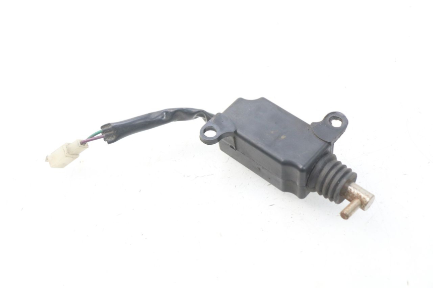 photo de SEAT LOCK ENGINE PEUGEOT TWEET 125 (2010 - 2017) - Component detail