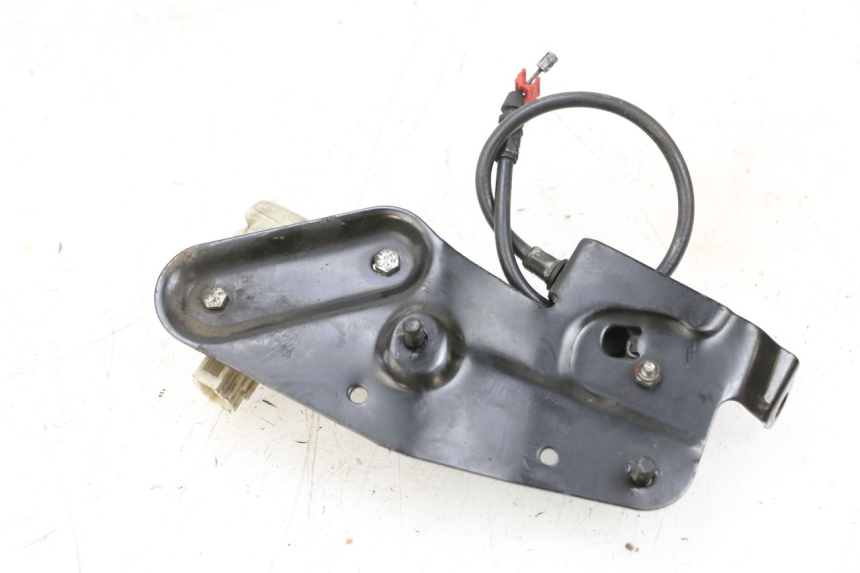 photo de SEAT LOCK ENGINE PIAGGIO VESPA GTS SUPER IE 125 (2009 - 2016) - Component detail