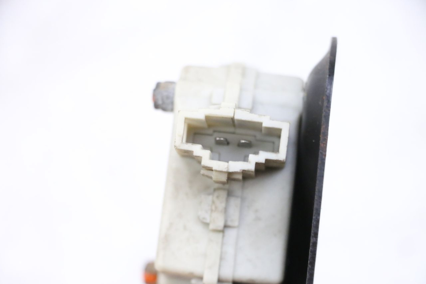 photo de SEAT LOCK ENGINE PIAGGIO VESPA GTS SUPER IE 125 (2009 - 2016) - Alternative perspective