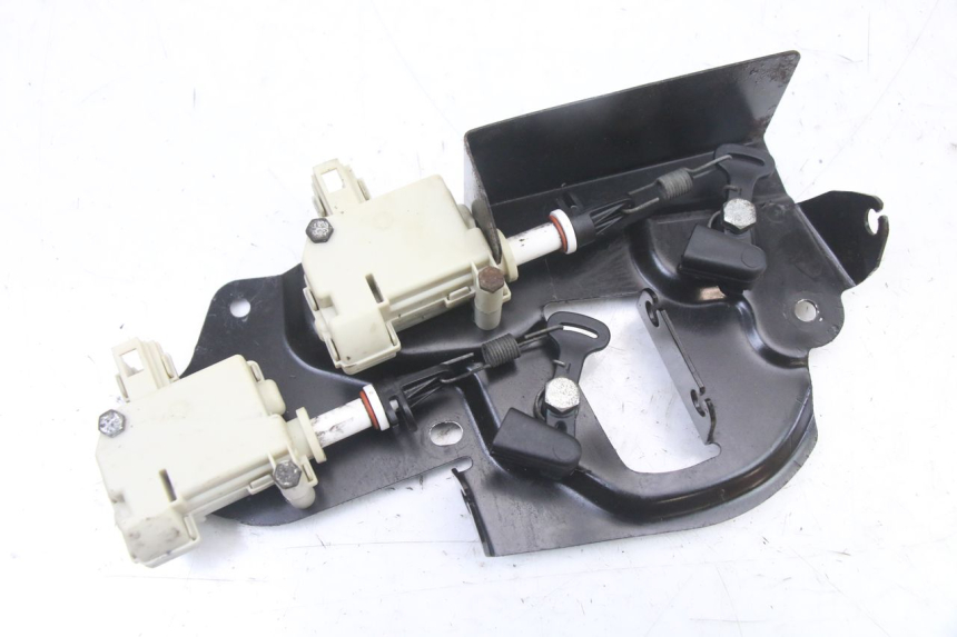 photo de SEAT LOCK ENGINE PIAGGIO XEVO - X EVO 125 (2007 - 2017) - Main view