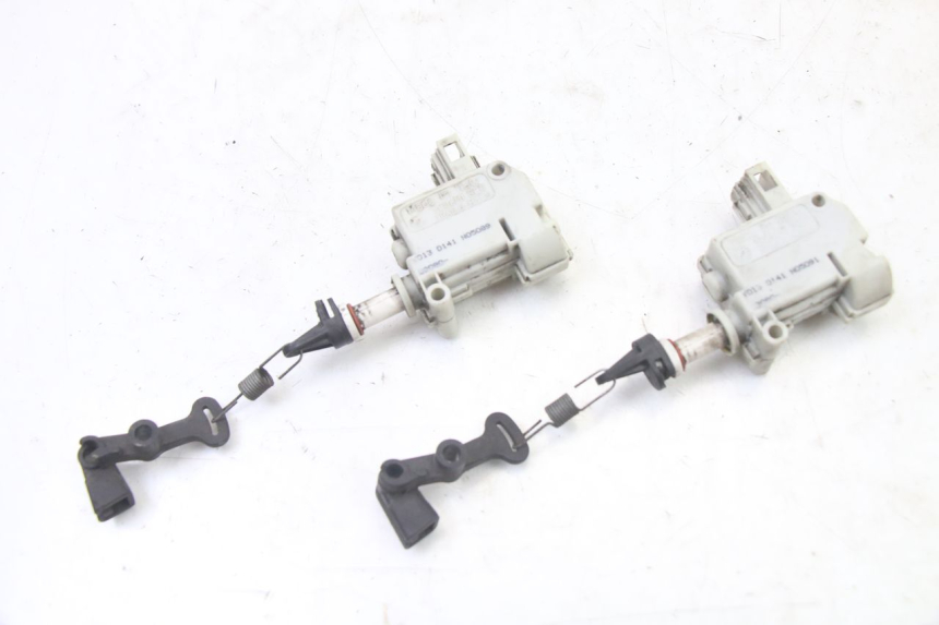 photo de SEAT LOCK ENGINE PIAGGIO XEVO - X EVO 125 (2007 - 2017) - Main view