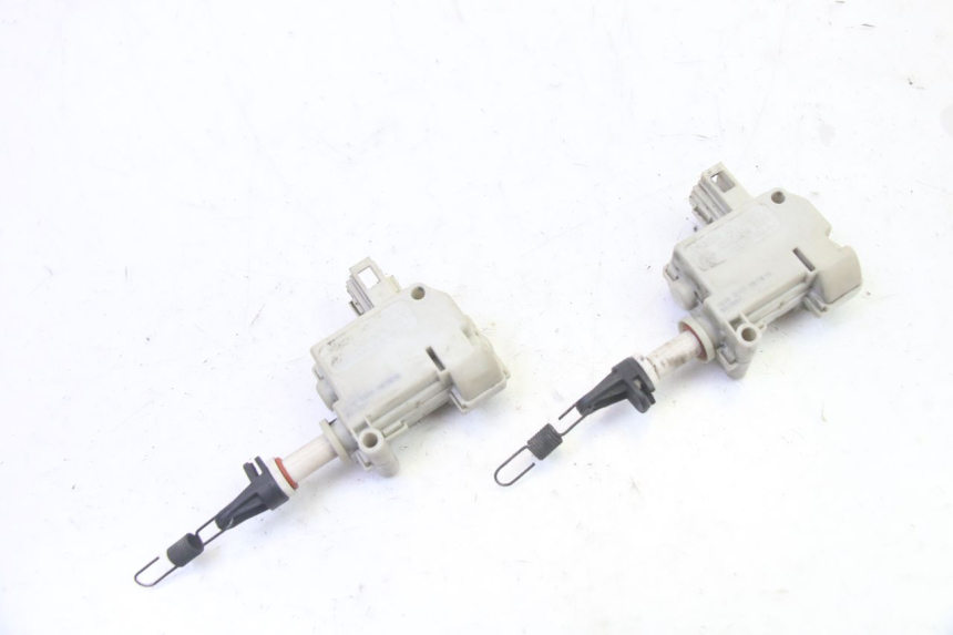 photo de SEAT LOCK ENGINE PIAGGIO XEVO - X EVO 125 (2007 - 2017) - Main view