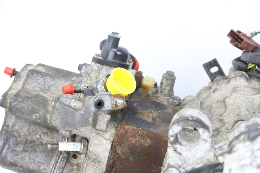 photo de ENGINE PEUGEOT SATELIS COMPRESSOR K15 125 (2006 - 2009) - Fixing points details