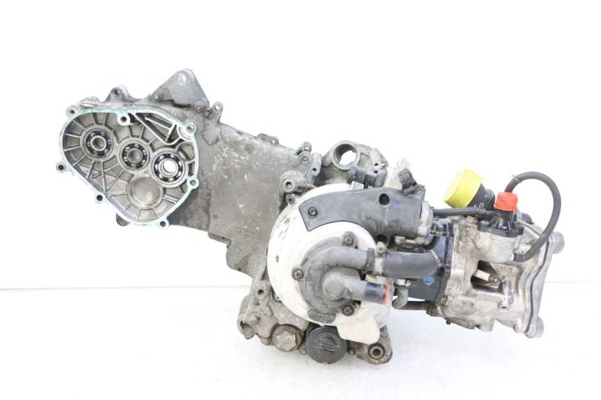 photo de ENGINE PIAGGIO VESPA GRANTURISMO 125 (2003 - 2007) - Detailed visual inspection