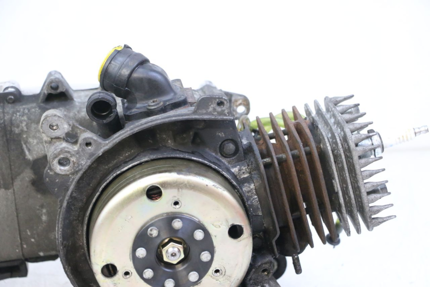 photo de ENGINE PIAGGIO VESPA LX 2T 50 (2005 - 2013) - Additional view of the item