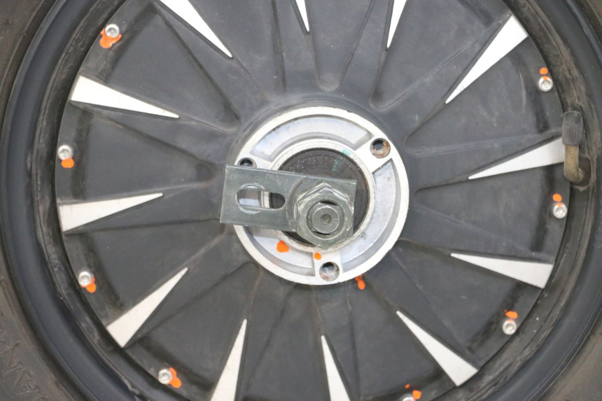 photo de ENGINE EFUN PUSA 1 - High-resolution close-up