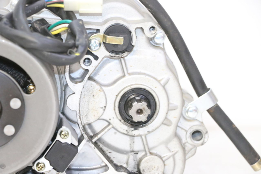 photo de ENGINE APOLLO RFZ 125 - Alternative angle