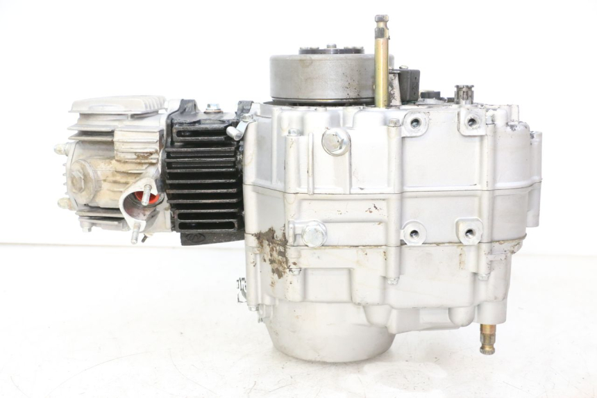 photo de ENGINE APOLLO RFZ 125 - Fixing points details