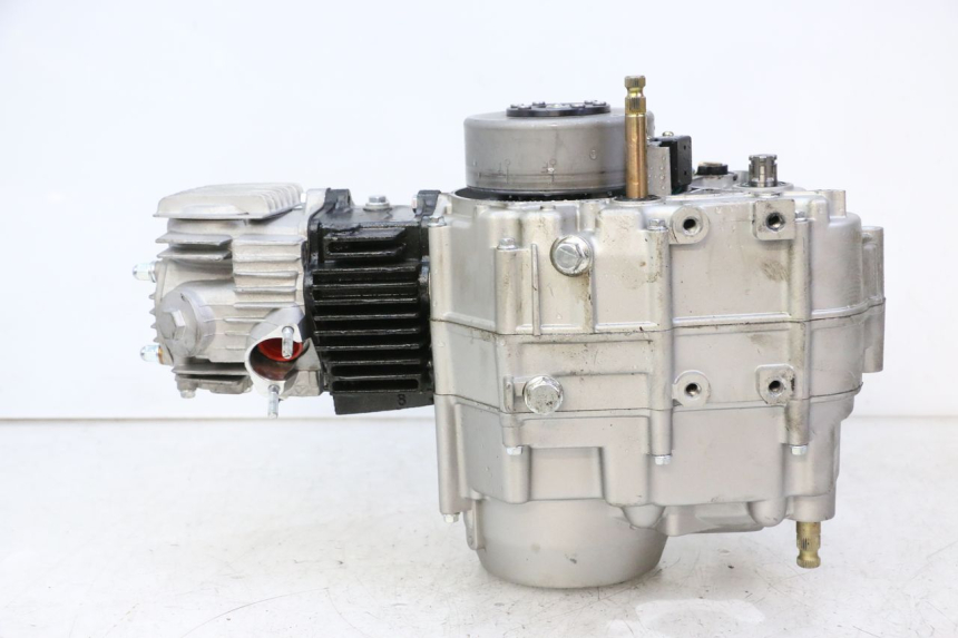 photo de ENGINE APOLLO RFZ 125 - Component detail