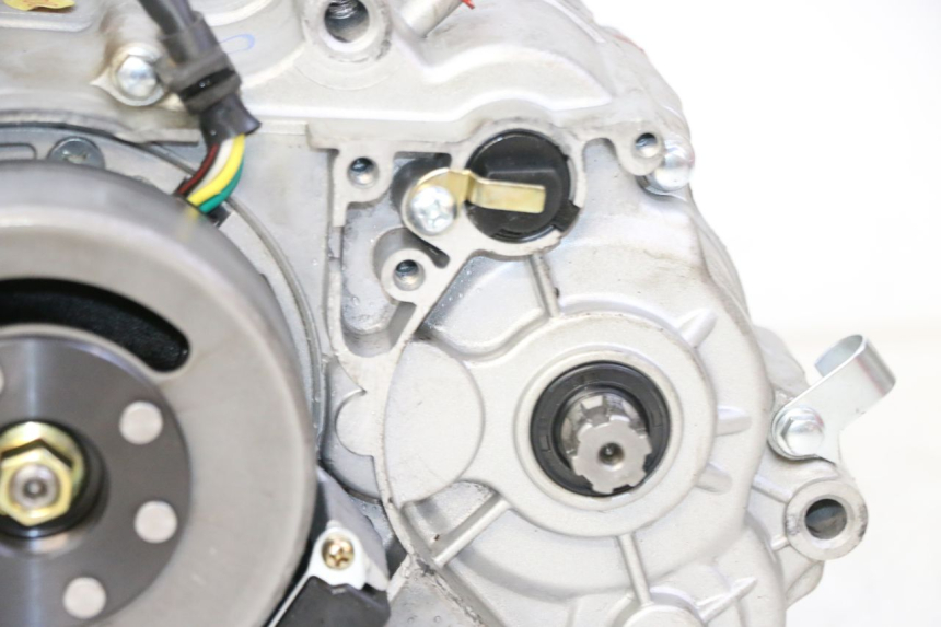 photo de ENGINE APOLLO RFZ 125 - Detailed visual inspection