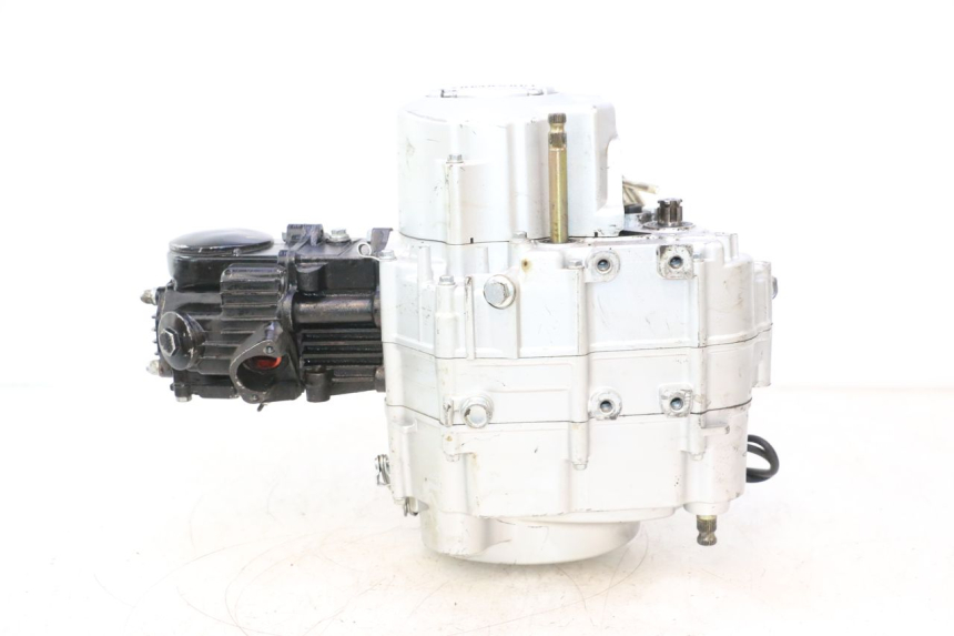 photo de ENGINE YAMASAKI ROADSTER 50 (2013 - 2018) - Fixing points details