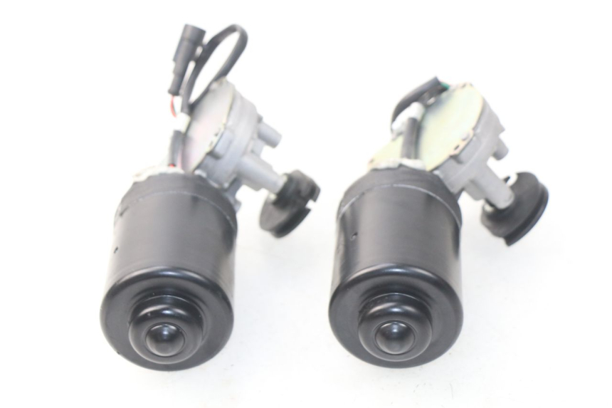 photo de ROLL LOCK ENGINE PEUGEOT METROPOLIS 400 (2017 - 2020) - Alternative perspective