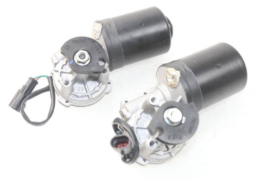 photo de ROLL LOCK ENGINE PEUGEOT METROPOLIS 400 (2017 - 2020) - Product overview