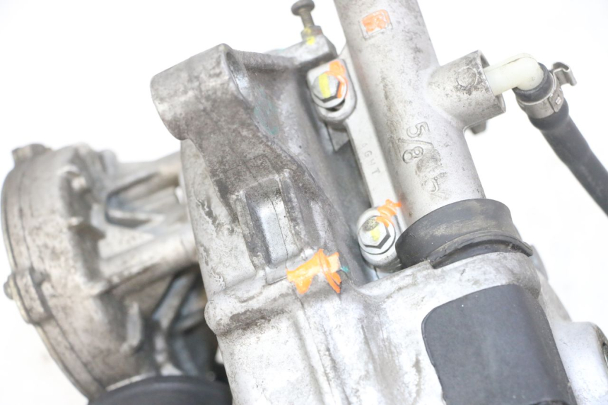 photo de ROLL LOCK ENGINE PIAGGIO MP3 LT 300 (2010 - 2016) - Surface and material condition