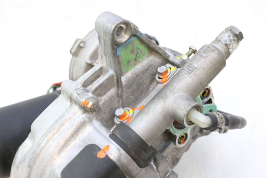 photo de ROLL LOCK ENGINE PIAGGIO MP3 LT 300 (2010 - 2016) - Fixing points details