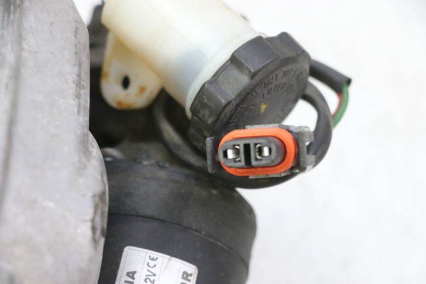 photo de ENGINE ROLL LOCK PIAGGIO MP3 RL 250 (2006 - 2010) - Distinctive features