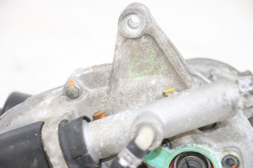 photo de ENGINE ROLL LOCK PIAGGIO MP3 RL 250 (2006 - 2010) - Distinctive features