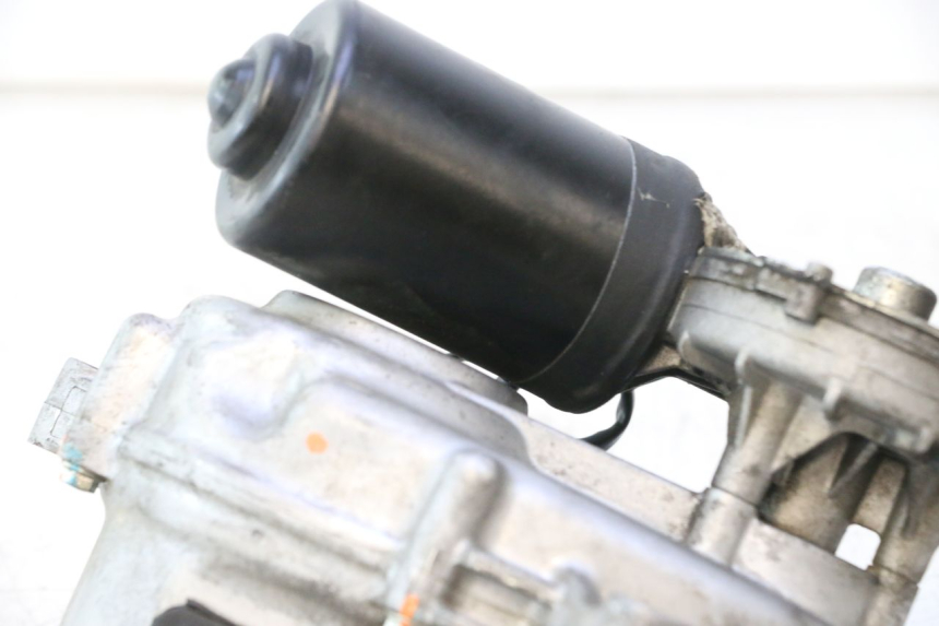 photo de ROLL LOCK ENGINE PIAGGIO MP3 500 (2016 - 2018) - Surface and material condition