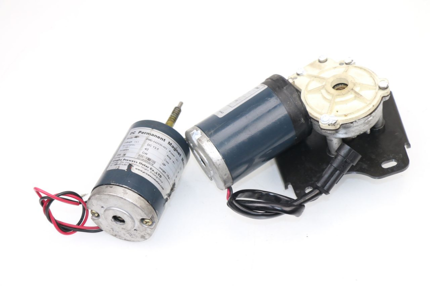 photo de ROLL LOCK ENGINE PEUGEOT METROPOLIS 400 (2011 - 2016) - Main view