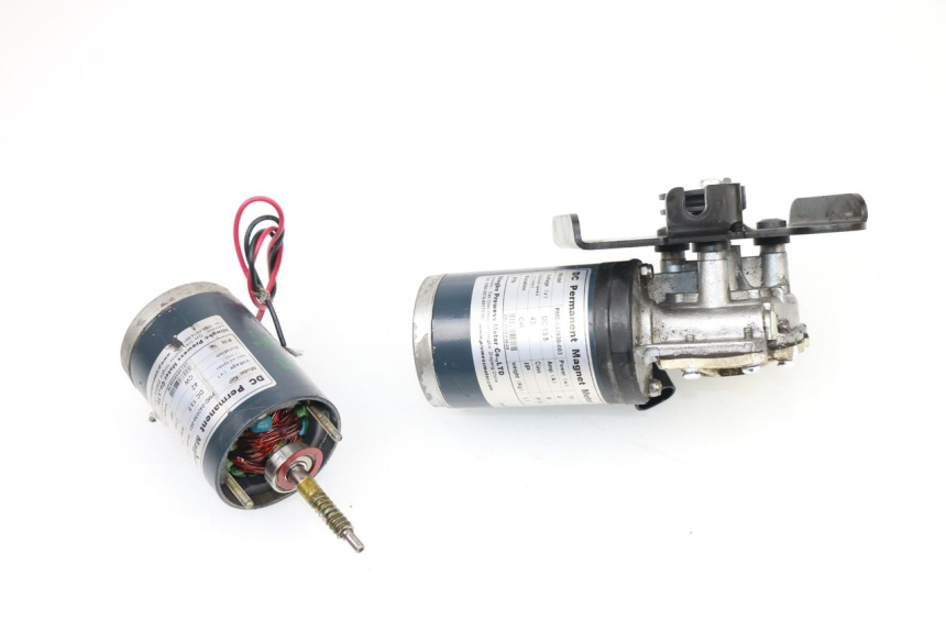 photo de ROLL LOCK ENGINE PEUGEOT METROPOLIS 400 (2011 - 2016) - Additional view of the item