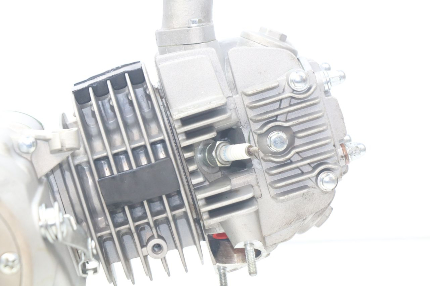 photo de ENGINE APOLLO RXF 125 - Surface and material condition