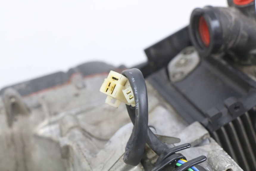 photo de ENGINE DAELIM S2 FI 125 (2008 - 2017) - Fixing points details