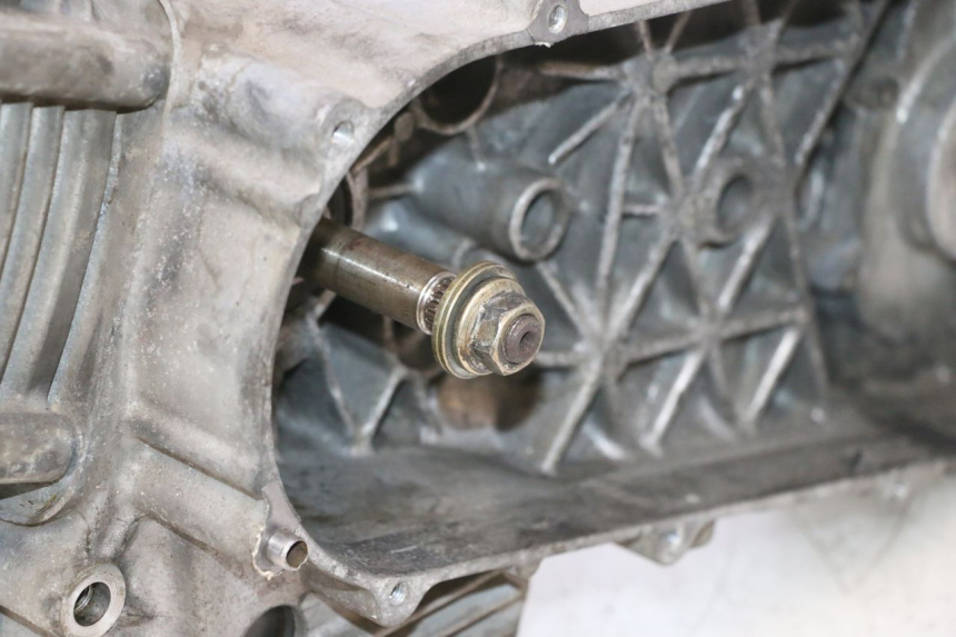 photo de ENGINE DAELIM S2 125 (2006 - 2007) - Fixing points details