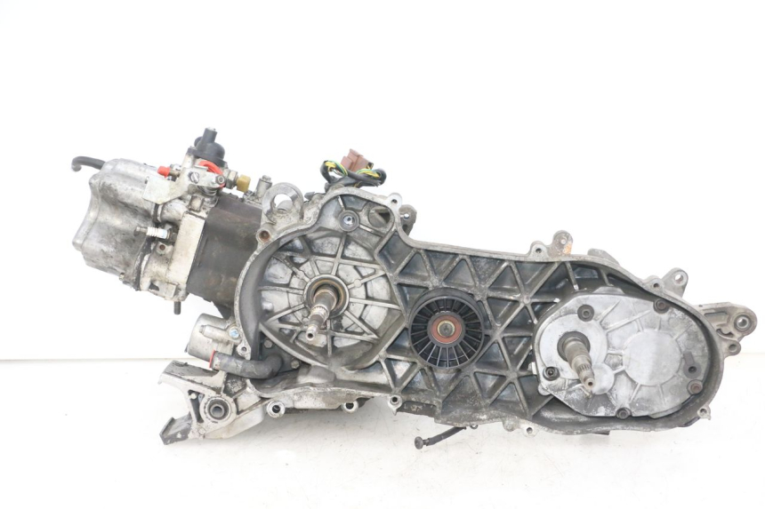 photo de ENGINE PEUGEOT SATELIS COMPRESSOR K15 125 (2006 - 2009) - Focus on structure