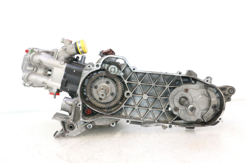 photo de ENGINE PEUGEOT SATELIS 125 (2013 - 2018) - Spare part profile view