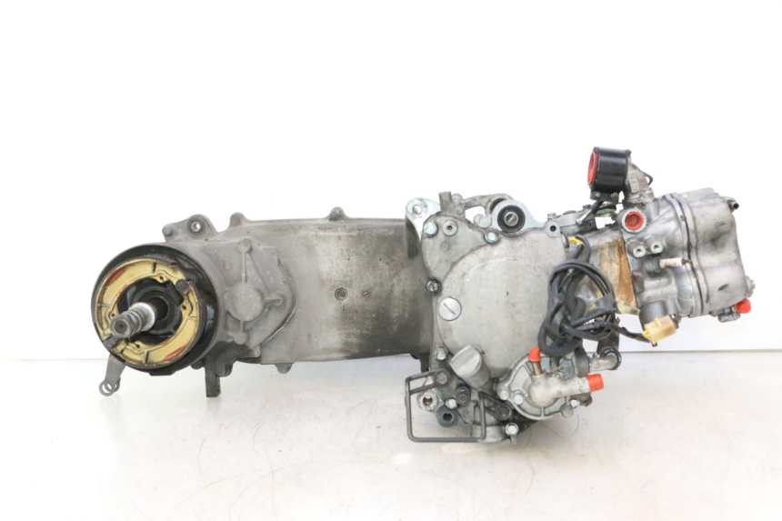 photo de ENGINE HONDA SH 125 (2001 - 2003) - Alternative perspective