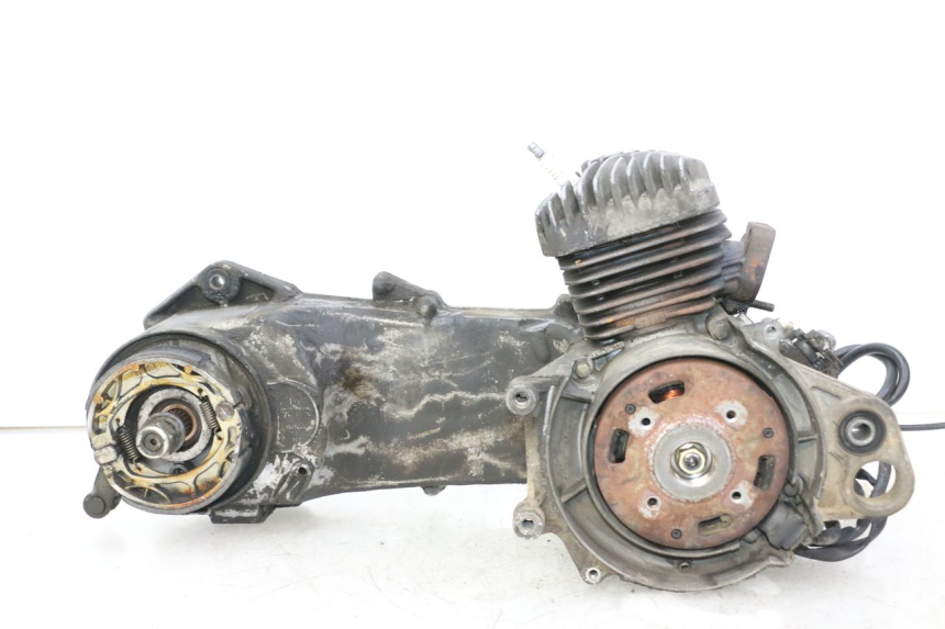 photo de ENGINE PEUGEOT SPEEDAKE 50 (1995 - 1997) - Detailed visual inspection