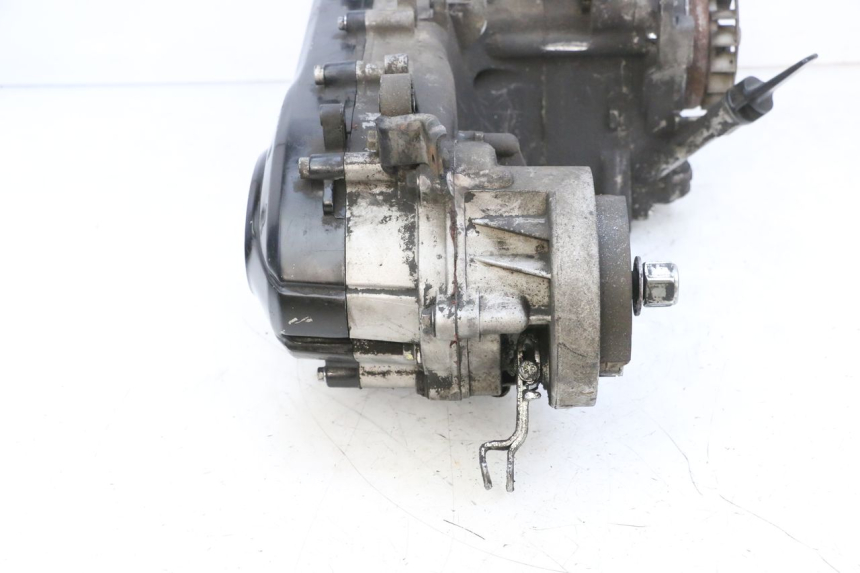 photo de ENGINE PEUGEOT SPEEDFIGHT 4 4T EFI 50 (2021 - 2025) - Additional view of the item