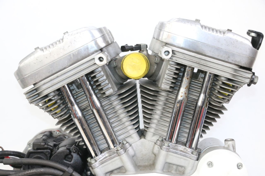 photo de ENGINE HARLEY DAVIDSON SPORTSTER XL CUSTOM 883 (1999 - 2006) - Additional view of the item
