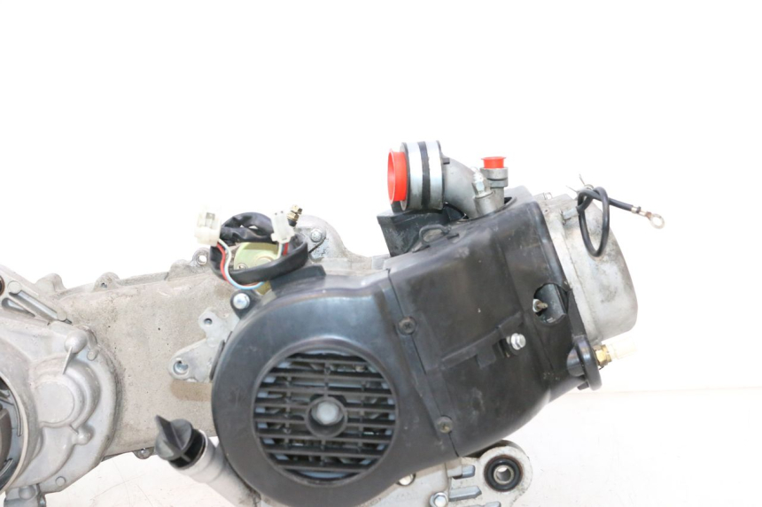 photo de ENGINE VASTRO STREET S 50 (2016 - 2021) - Distinctive features