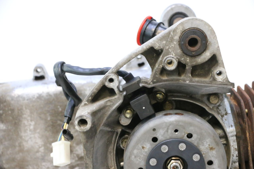 photo de ENGINE PEUGEOT STREETZONE NAKED 2T 50 (2014 - 2018) - Detailed visual inspection