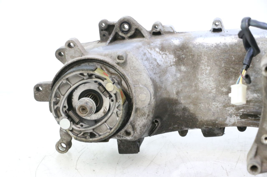 photo de ENGINE PEUGEOT STREETZONE NAKED 2T 50 (2014 - 2018) - Alternative angle