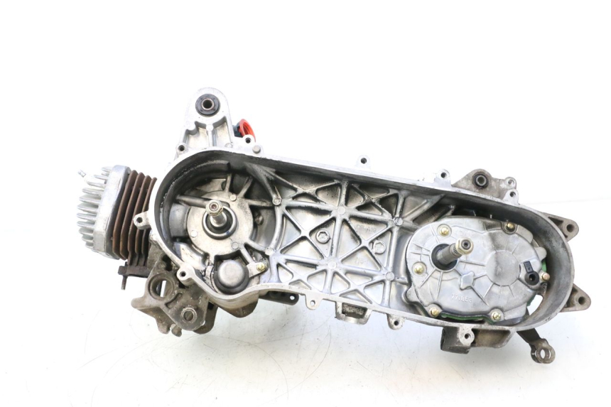photo de ENGINE PEUGEOT STREETZONE NAKED 2T 50 (2014 - 2018) - Fixing points details