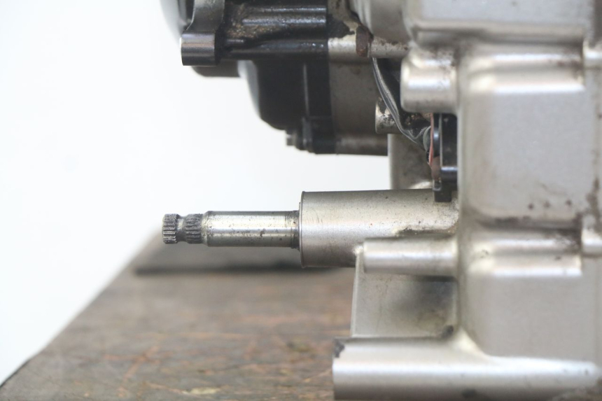 photo de ENGINE SUZUKI SV S 650 (1999 - 2002) - Surface and material condition